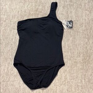 New 8 Black One shoulder Jantzen Solids one piece swim suit strap attached